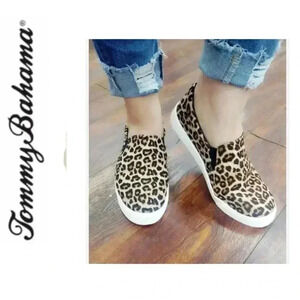 🆕Tommy Bahama NIB Women's Leopard Print Slip-On🆕